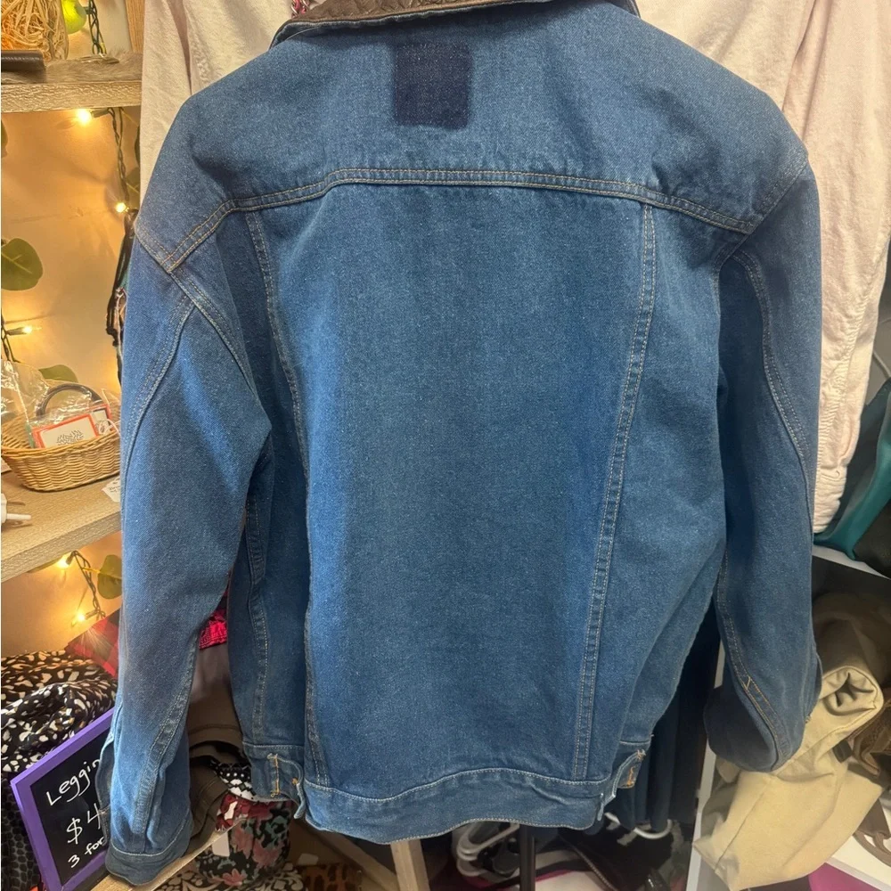 Marlboro Vintage Denim Jacket with Brown Collar - Picture 2 of 3